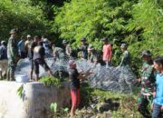 KOLABORASI KODIM 0423/BU DAN PEMKAB BENGKULU UTARA BERSAMA MASYARAKAT ATASI DAMPAK BANJIR DI SUNGAI NOKAN GUNUNG AGUNG