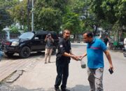 PWI Bekasi Raya Berbagi Jum’at Berkah di Seputaran Gedung Biru Bekasi Raya